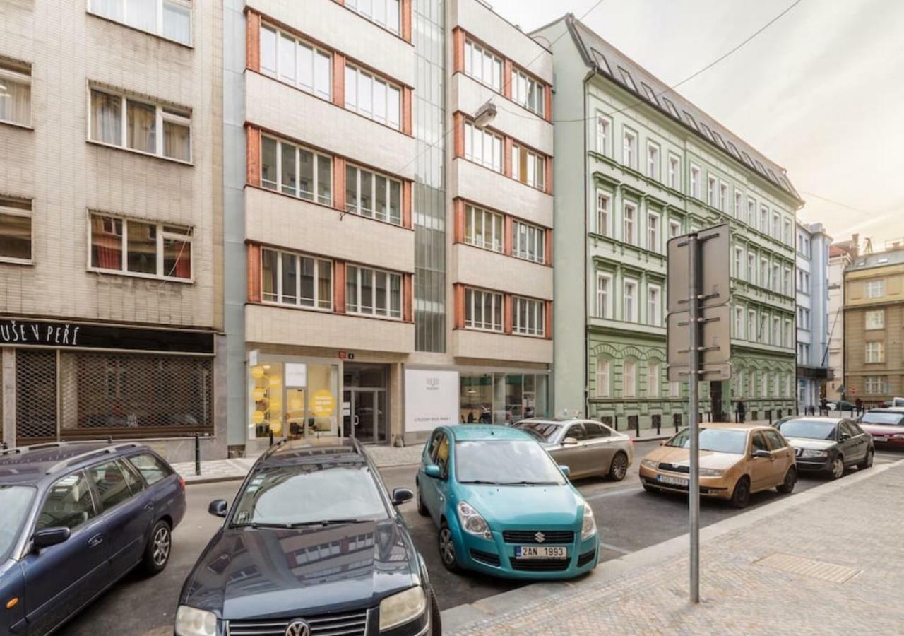 Central Prague Crown Apartments المظهر الخارجي الصورة