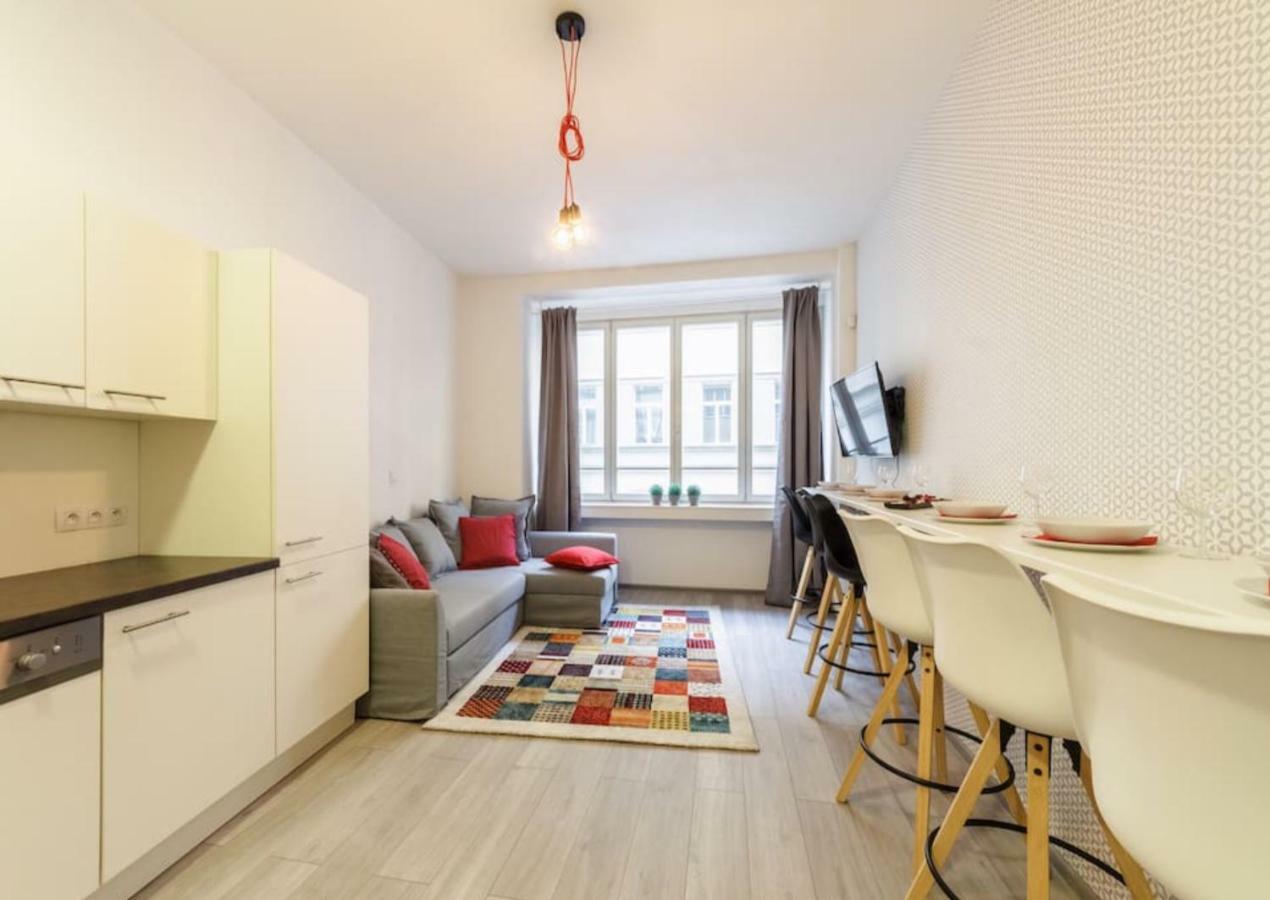 Central Prague Crown Apartments المظهر الخارجي الصورة