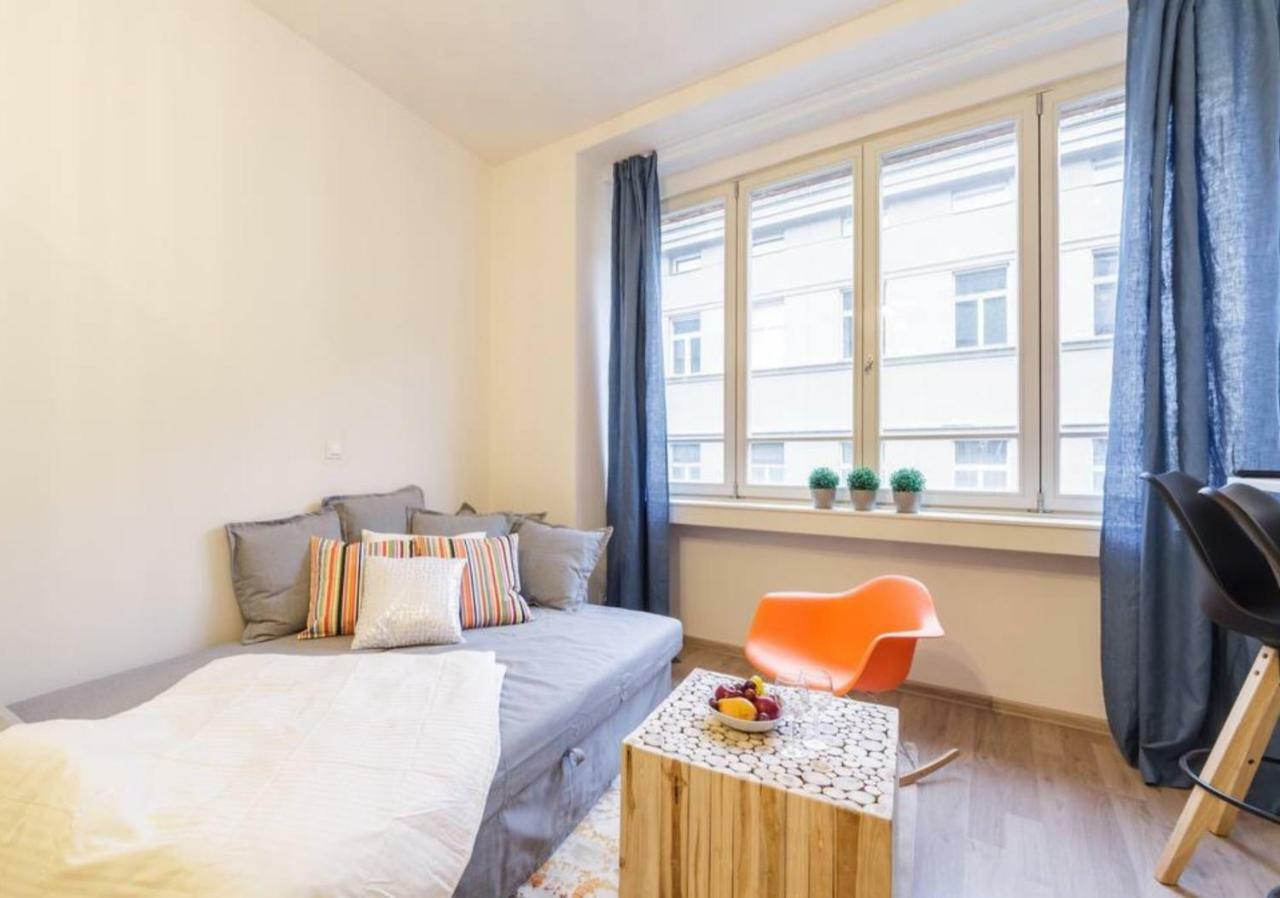 Central Prague Crown Apartments المظهر الخارجي الصورة