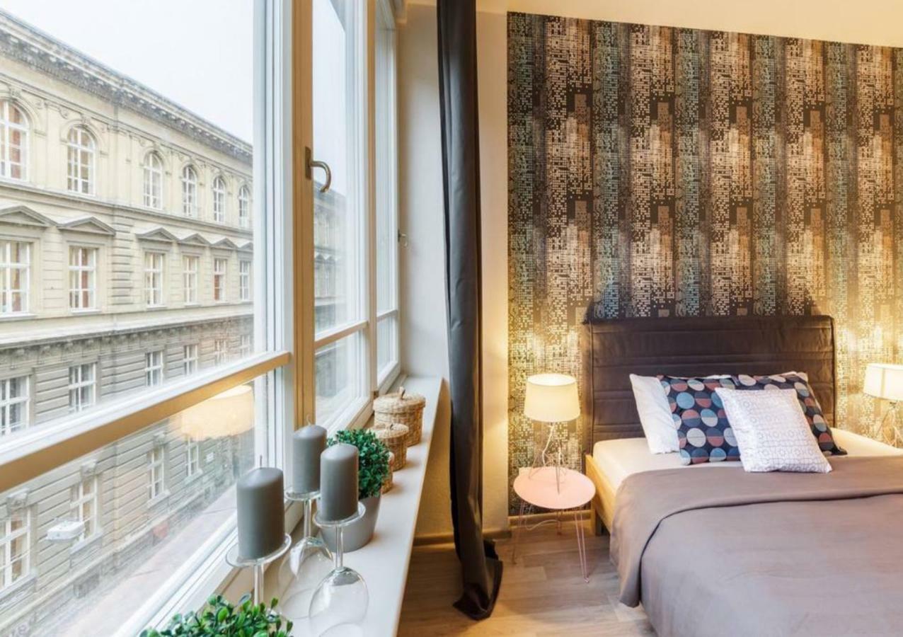Central Prague Crown Apartments المظهر الخارجي الصورة
